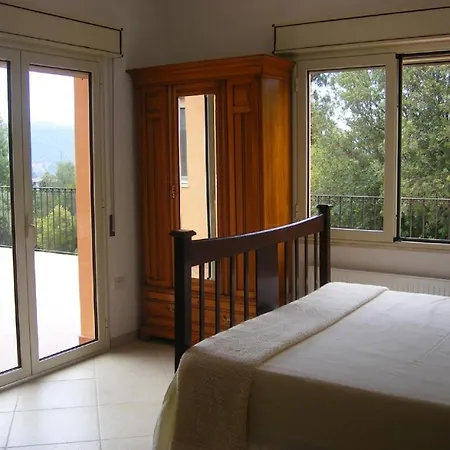 Pinetrees Apartment *